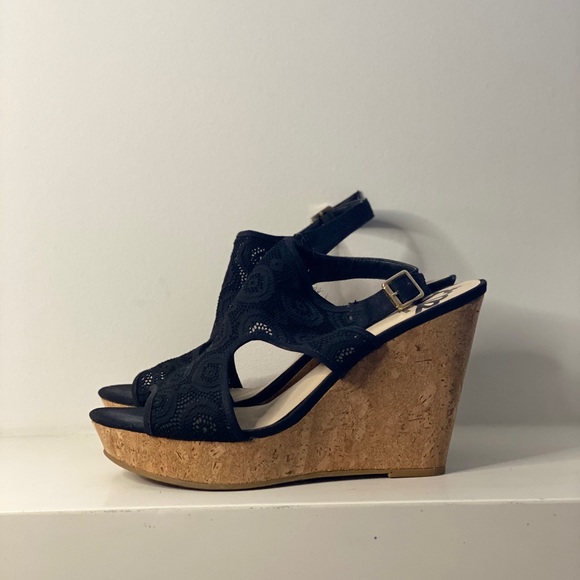 Fergalicious Black Wedges - Picture 2 of 3